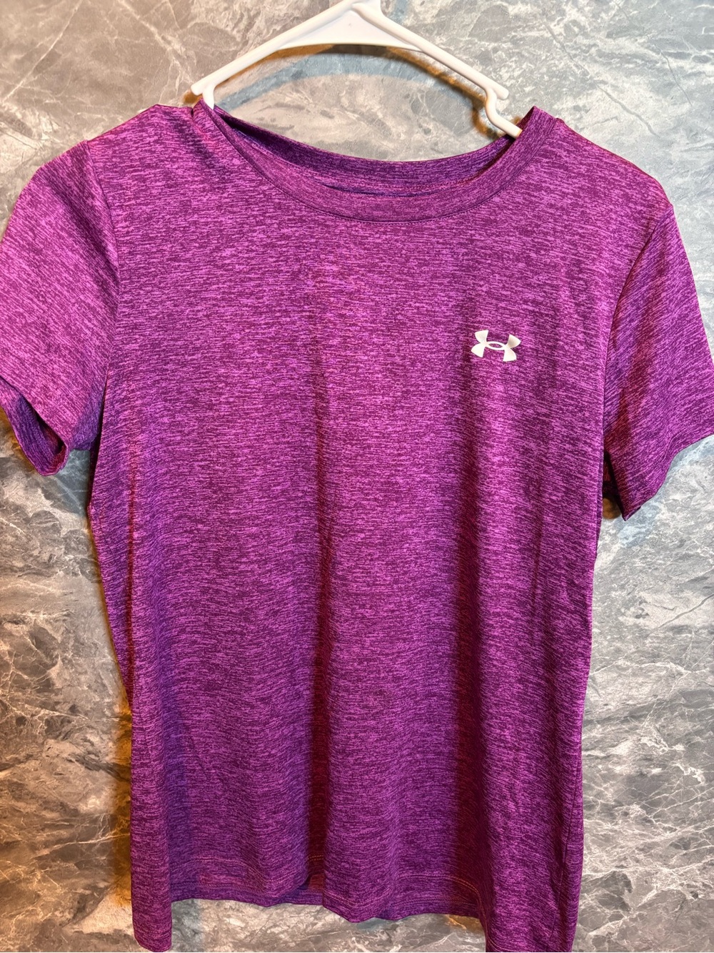 Under Armour Women's Heather Magenta Short Sleeve Performance Tee